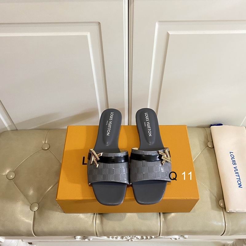 LV Women's Slippers 395